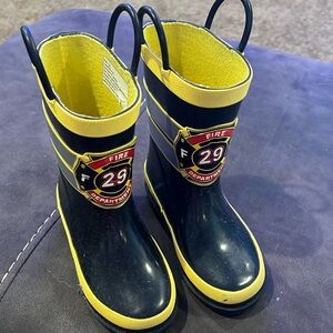 Size 8 London Fog fireman rain boots